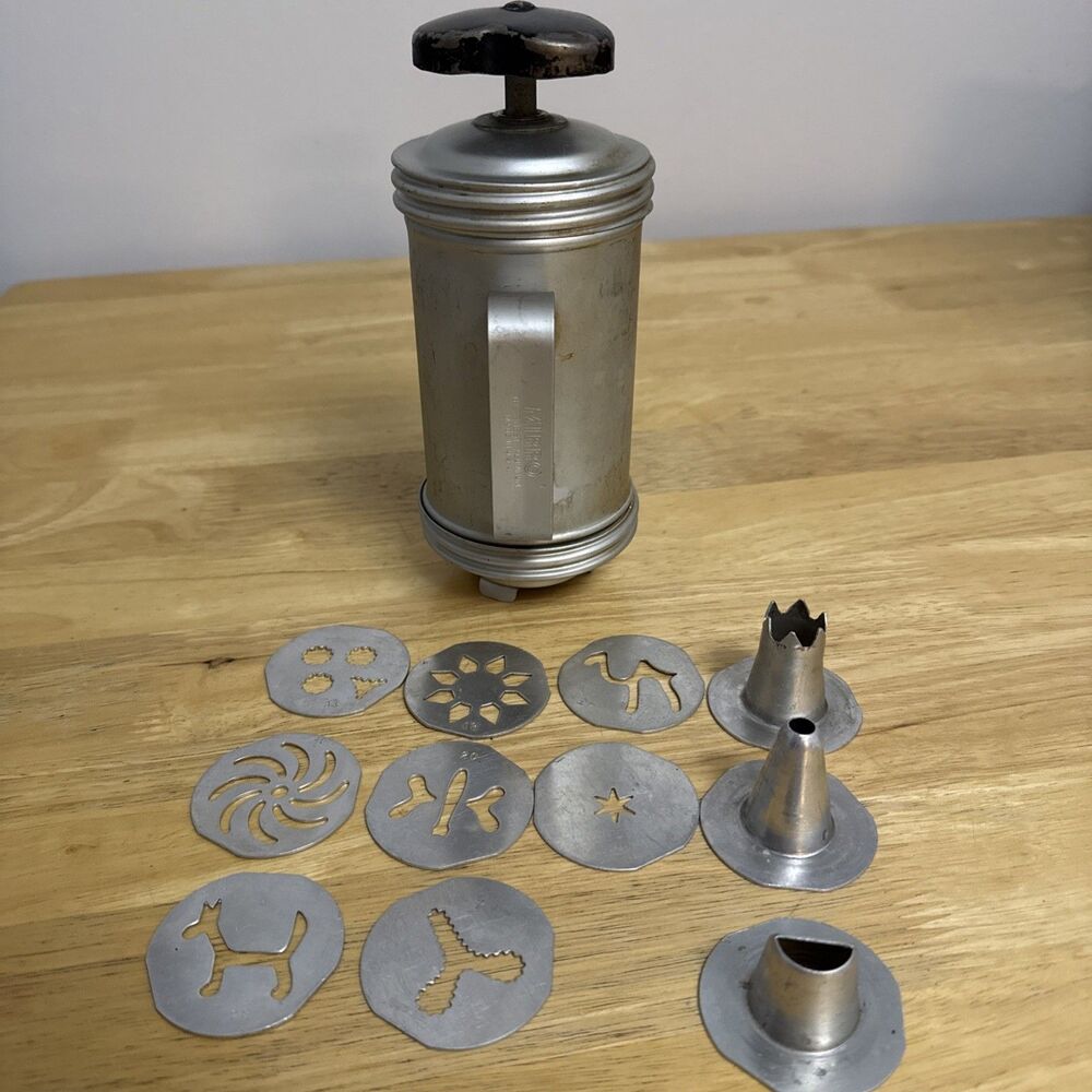 Vintage Mirro Cookie Pastry Press Spritz 3 Pastry Tips 8 Plates Butterfly Heart